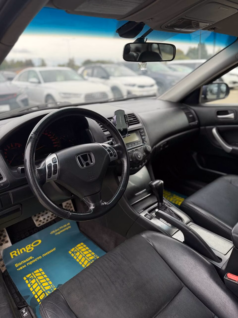 Honda Accord фото 10