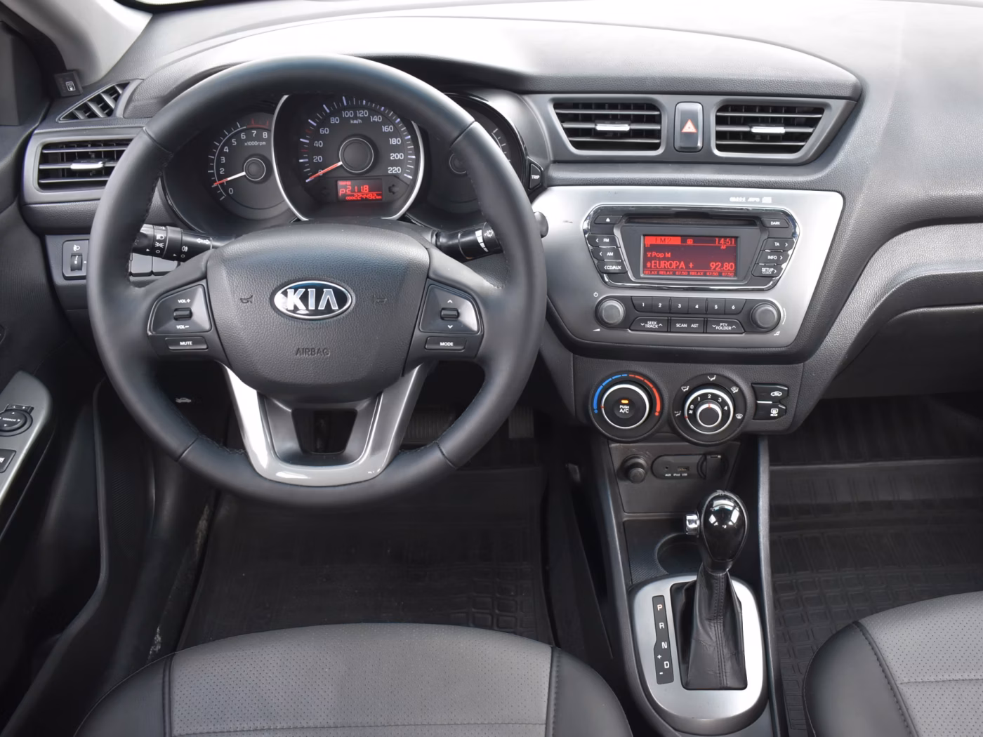 Kia Rio фото 9
