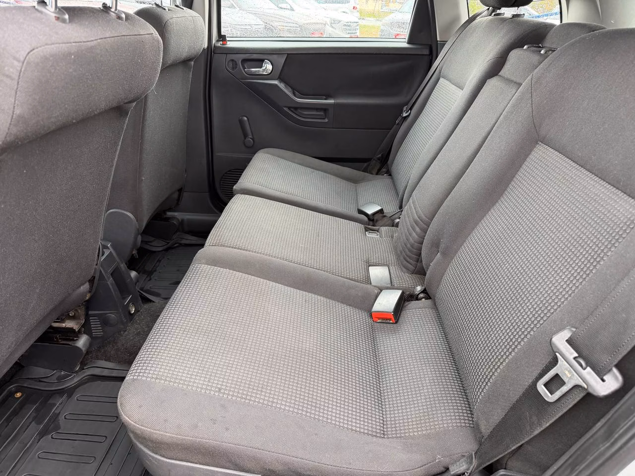 Opel Meriva фото 10