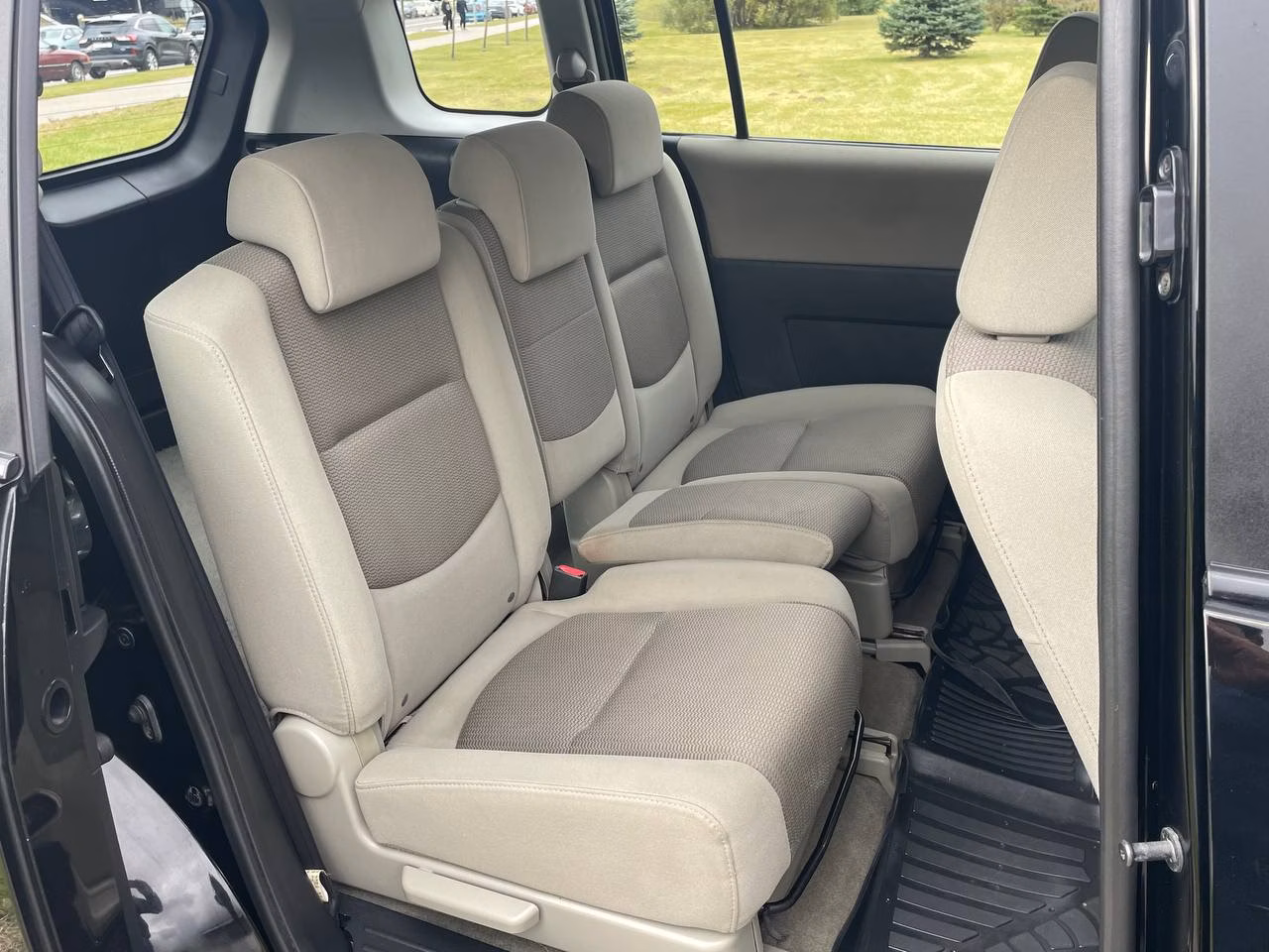 Mazda 5 фото 12