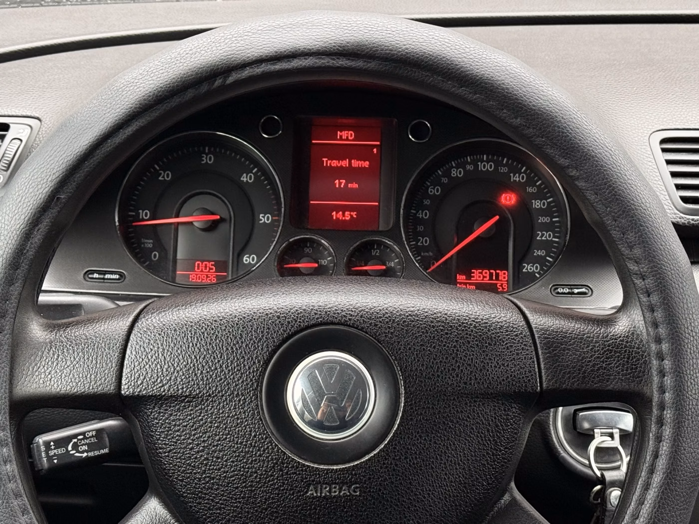 Volkswagen Passat фото 13