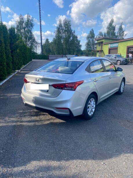 Hyundai Accent фото 3