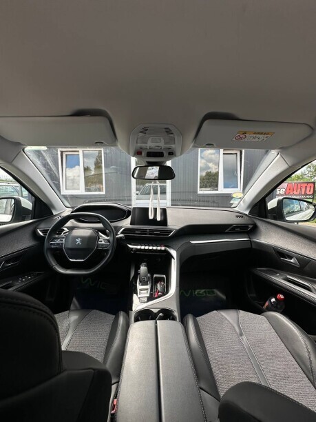 Peugeot 5008 фото 9