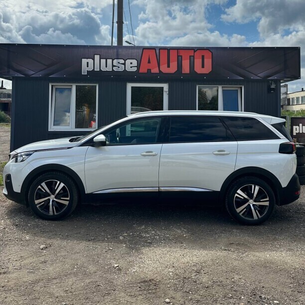 Peugeot 5008 фото 8