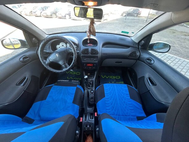 Peugeot 206 фото 7