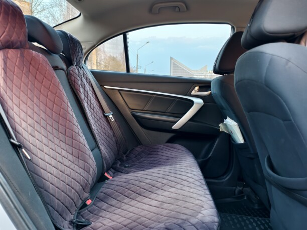 Geely Emgrand фото 12