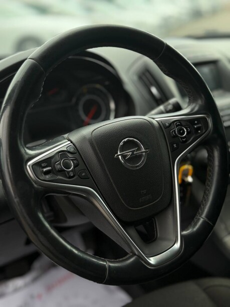 Opel Insignia фото 22