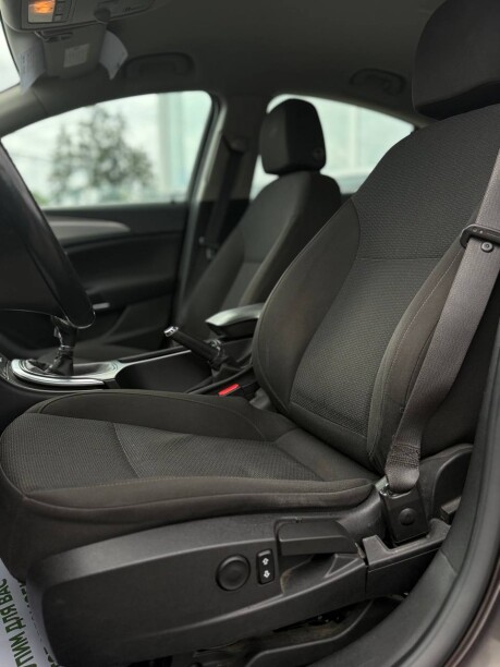 Opel Insignia фото 21