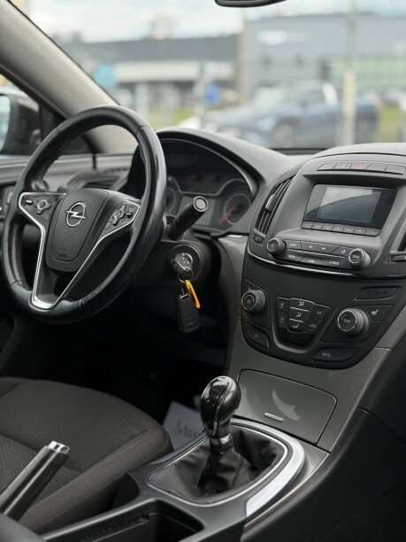 Opel Insignia фото 15