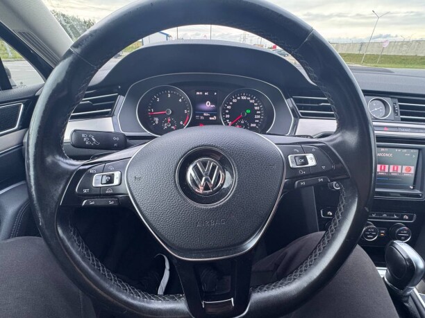 Volkswagen Passat фото 10