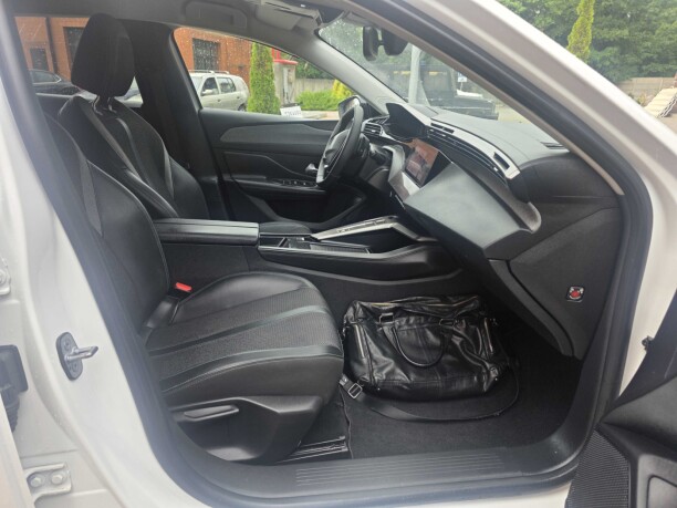 Peugeot 308 фото 11
