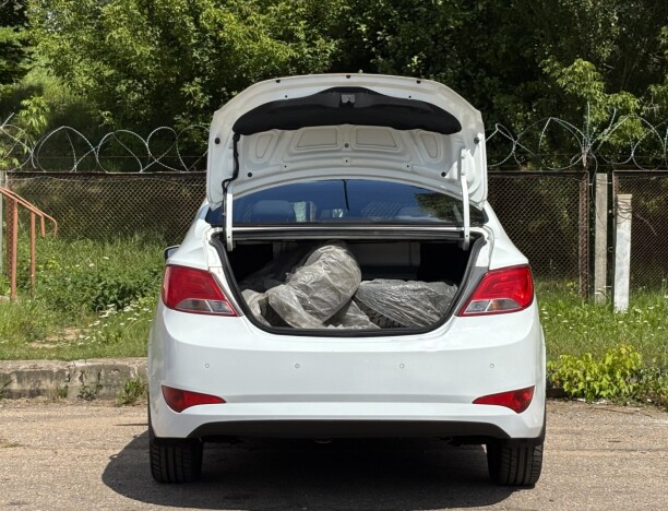 Hyundai Solaris фото 8