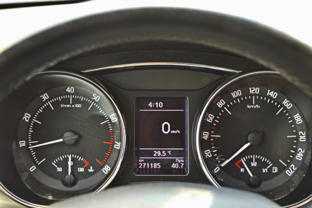 Skoda Superb фото 23