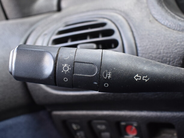 Peugeot 206 фото 13