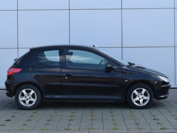 Peugeot 206 фото 7