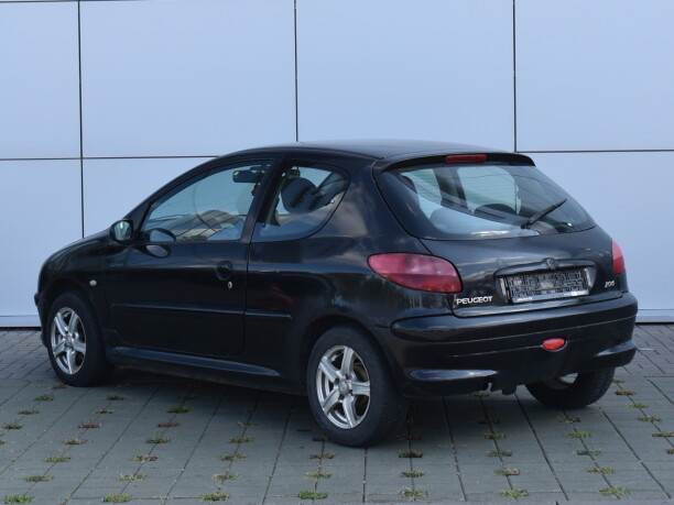 Peugeot 206 фото 3