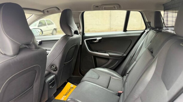 Volvo V60 фото 11