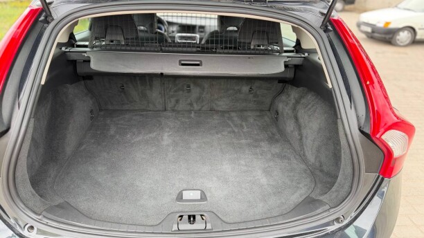 Volvo V60 фото 17
