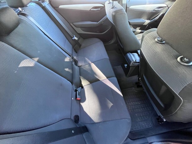 BMW X1 фото 9