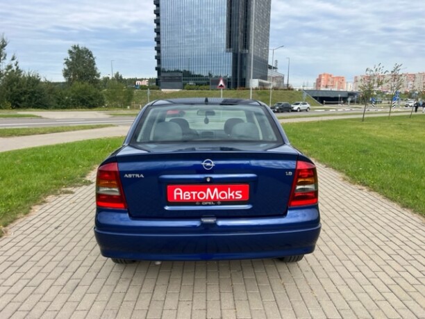 Opel Astra фото 6